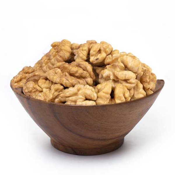 Premium walnut kernels in Tuisarkan
